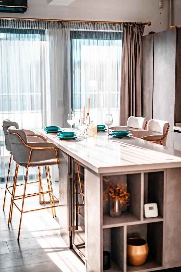 Luxury Family Apartment With Private Parking And Forest View Timişoara Extérieur photo
